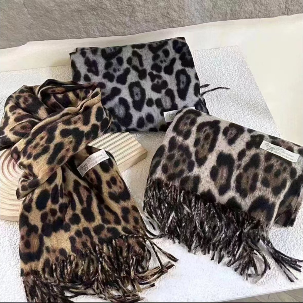 190*70CM Design Leopard Scarf  - Woven Scarf Blanket recensione e prezzo
