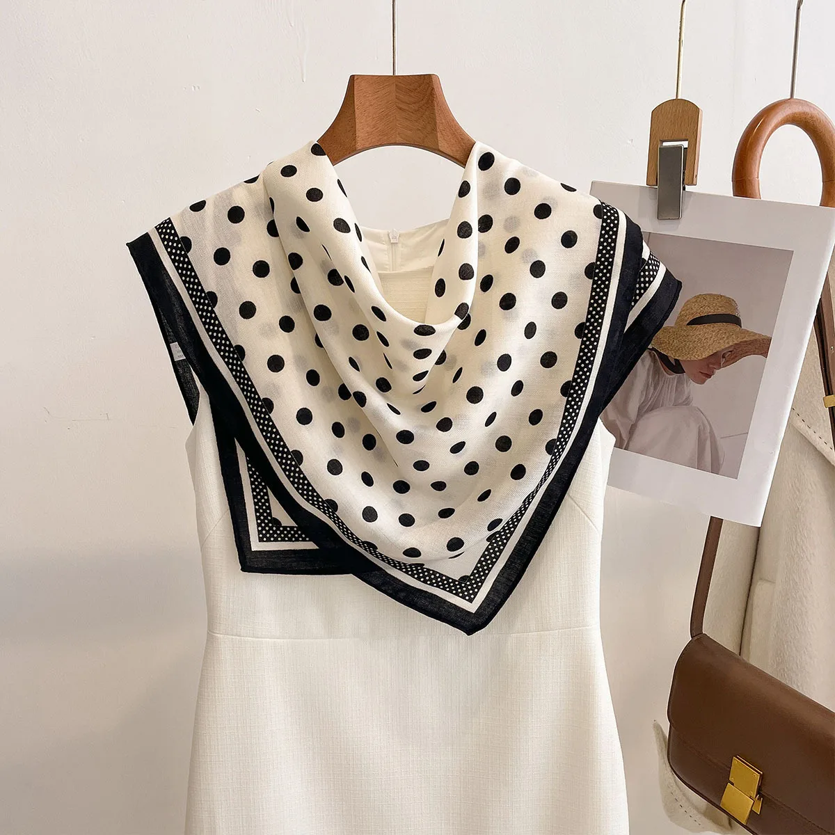 Luxury Polka Dot Printed Squar - Silk Neck Scarf recensione e prezzo