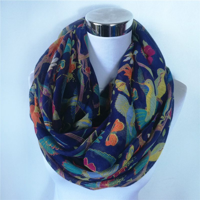 New Magpie Bird print Viscose  - Infinity Scarf Knit recensione e prezzo