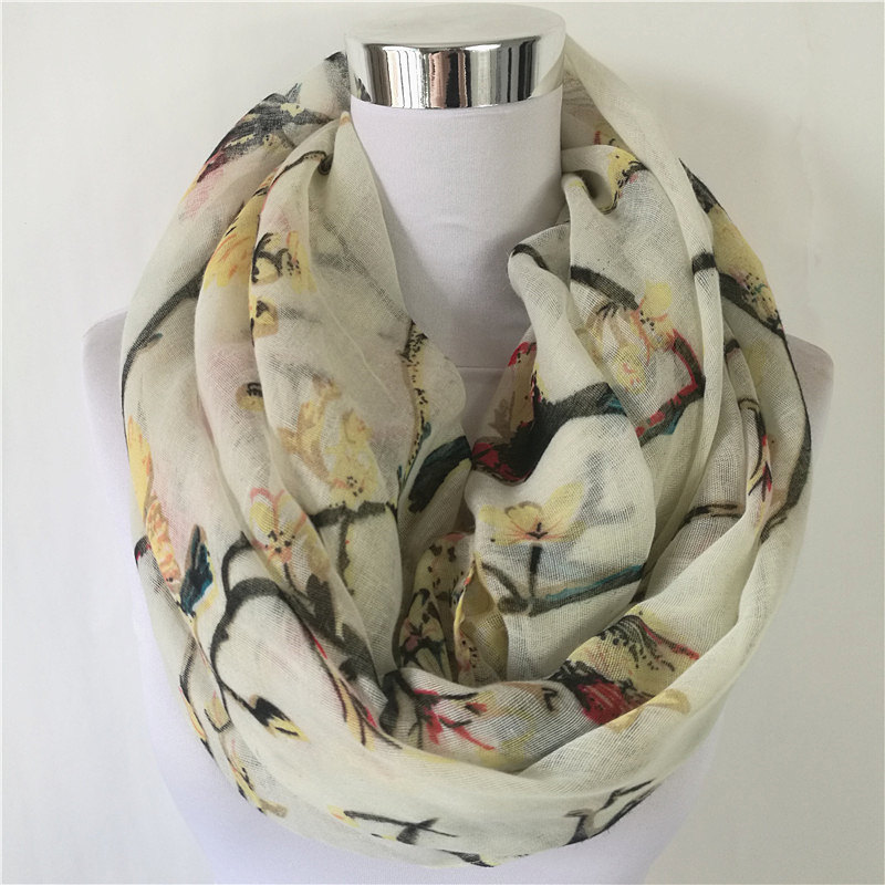 New Magpie Bird print Viscose  - Infinity Scarf Knit recensione e prezzo