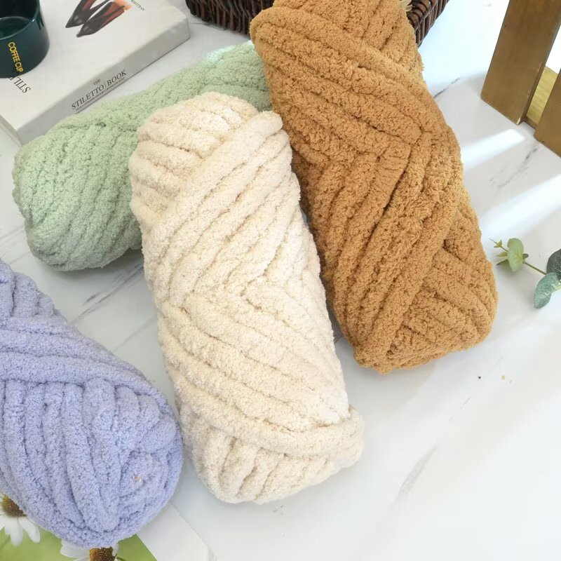 Cat Tail Yarn, Extra Thick Ice - Woven Scarf Blanket recensione e prezzo