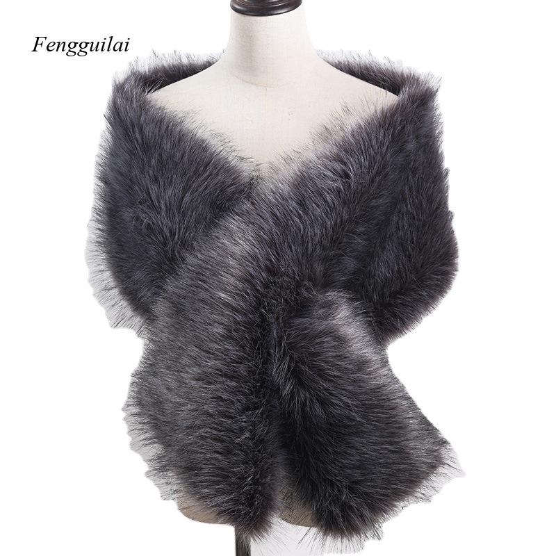 Women's White Faux Fur Shawl B - Stole Wedding Shawl recensione e prezzo