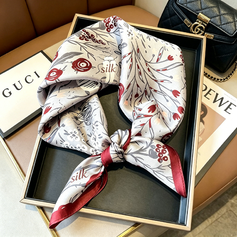 Gifts Korean Version Three-dim - Scarf Silk Square recensione e prezzo