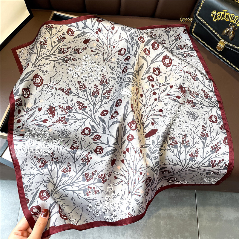 Gifts Korean Version Three-dim - Scarf Silk Square recensione e prezzo