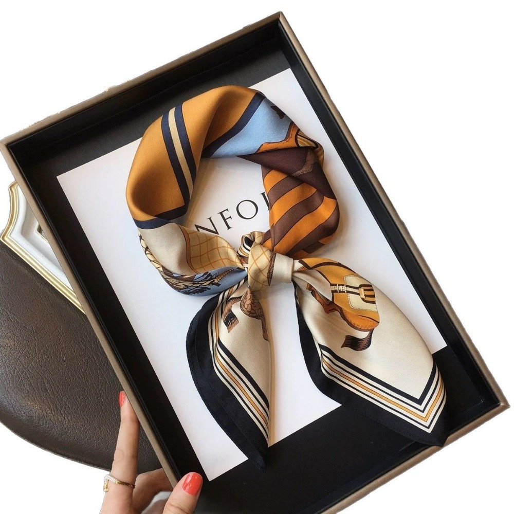 Fashion Satin Square Scarf for - Ascot Neck Scarf recensione e prezzo