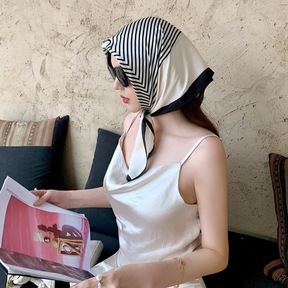 Fashion Satin Square Scarf for - Ascot Neck Scarf recensione e prezzo