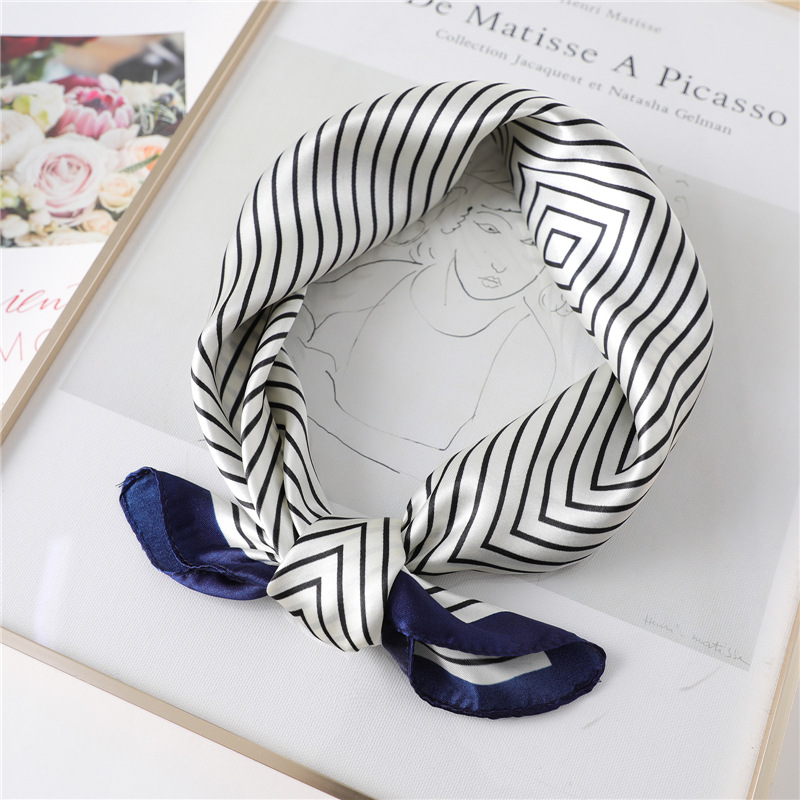Luxury Stripe Silk Square Scar - Silk Tie Striped recensione e prezzo