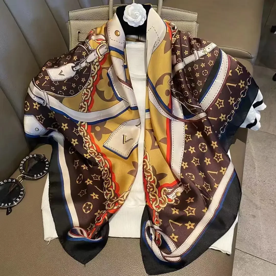 Light luxury 90 Silk scarf imi - Silk Tie Striped recensione e prezzo