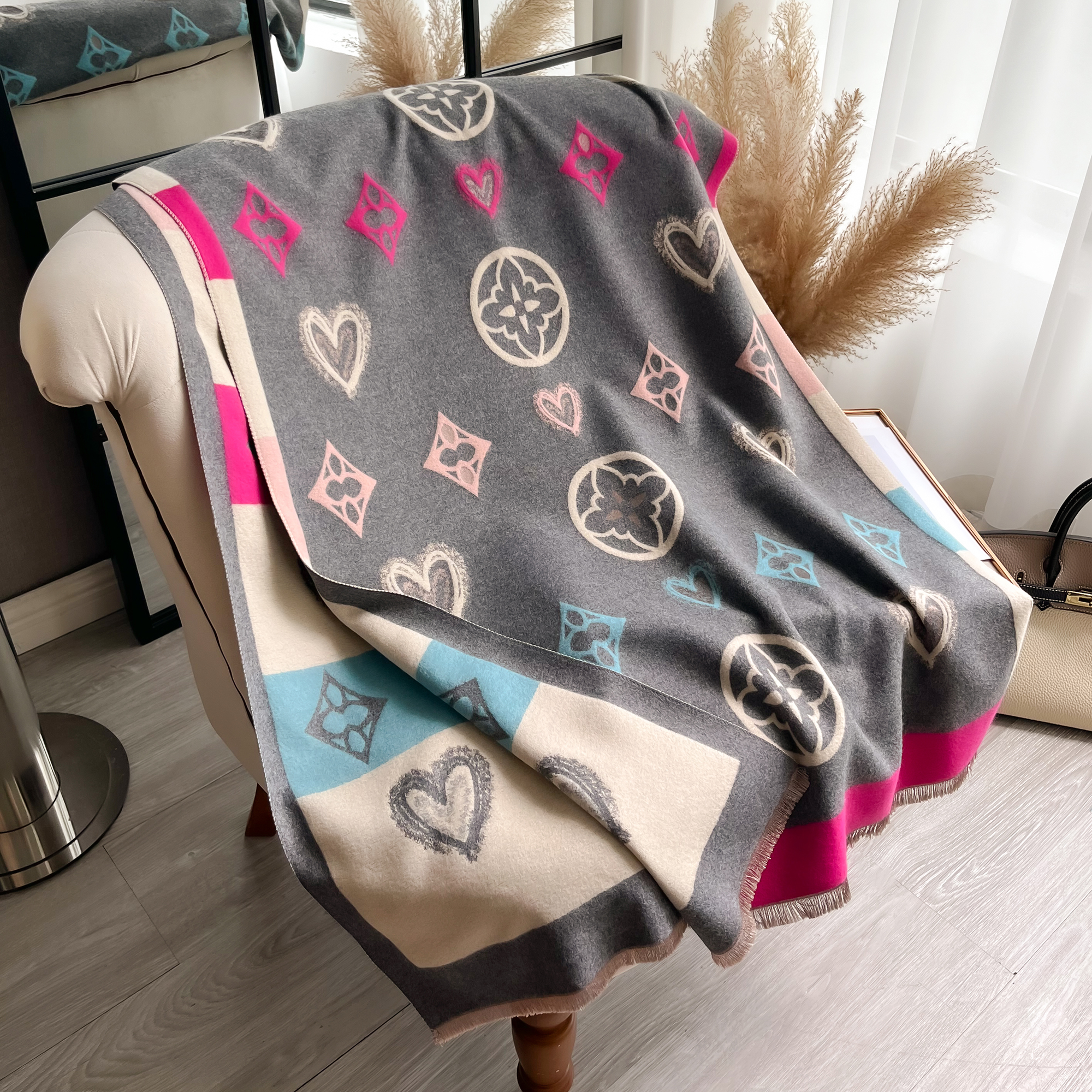 Luxury Cashmere Love Scarf Win - Woven Scarf Blanket recensione e prezzo