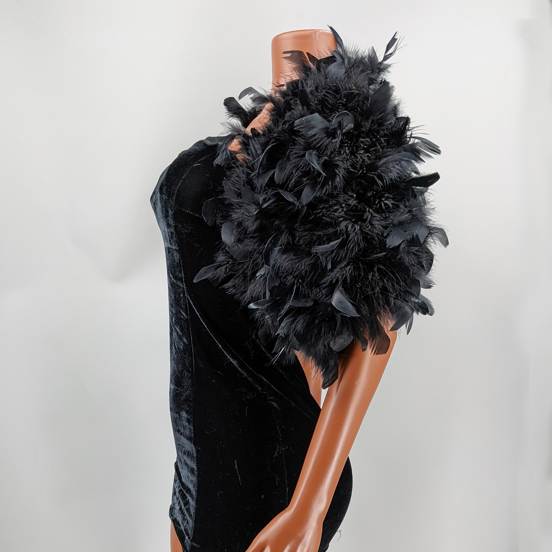 Black Feather Shawl for Women  - Stole Wedding Shawl recensione e prezzo