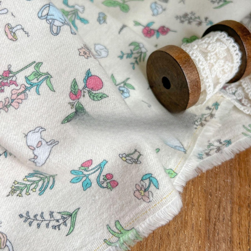 Fabrics Viscose Floral Printed - Woven Scarf Blanket recensione e prezzo