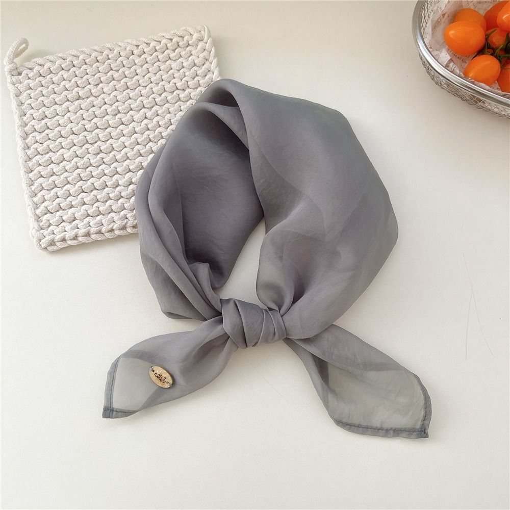 Retro Solid Color Small Square - Scarf Silk Square recensione e prezzo